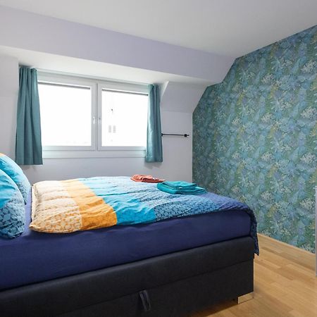 Private Room With Ac- Microwave, Personal Fridge & Metro Access - 7 Min To Center ウィーン エクステリア 写真