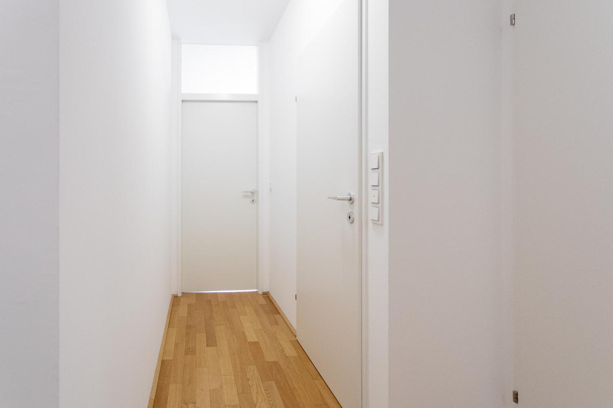 Private Room With Ac- Microwave, Personal Fridge & Metro Access - 7 Min To Center ウィーン エクステリア 写真